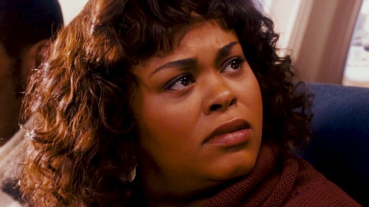 Đôi khi người lạ lại tôn trọng bạn hơn cả người bên cạnh giường.