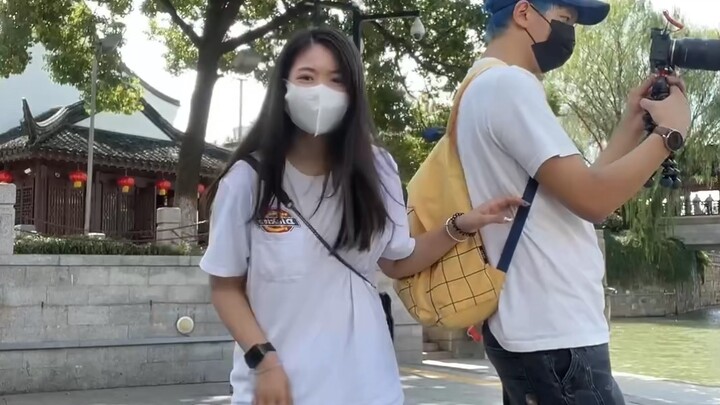 พี่น้องทั้งหลาย พวกเราถึงกับทำอะไรพร้อมกันหมดเลย จะทำยังไงดีนะ [ยิ้ม]