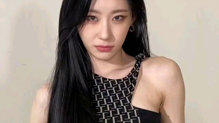 【إي تي زي كاي لينغ】 الزوجة تتحول إلى زوج (˵¯͒〰¯͒˵) 221203 تحدي تشيشاير نسخة استوديو التدريب في ماما