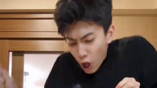 《Khoảnh khắc bùng nổ khi cùng nhau tắm》