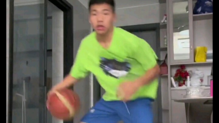 يا للأسف، هذا الصبي حقًا تدرّب إلى أن أصبح ماهرًا!