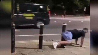 เพื่อนฉันหกล้ม