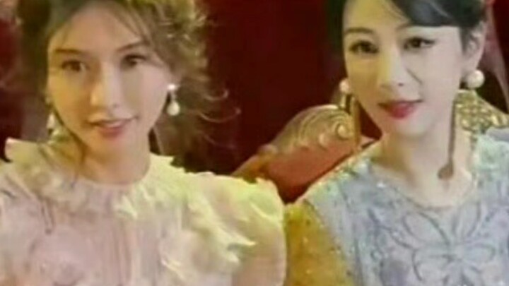 Lin Chi-ling and Yang Zi share the same frame—so hilarious! Meanwhile, those “sisters” who look like