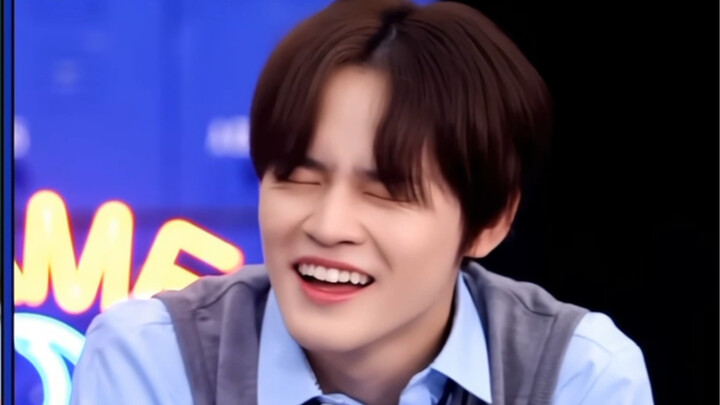 【NCTDREAM】Chand: Di sebelahnya, telinga jadi sangat sakit