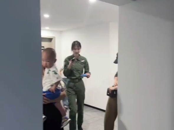 The female pilots of the Z-10 attack helicopter are the real Sailor Moon!