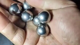 لقد كان الضجيج مخيفًا لأخي لدرجة أنه لم يجرؤ على القيادة.