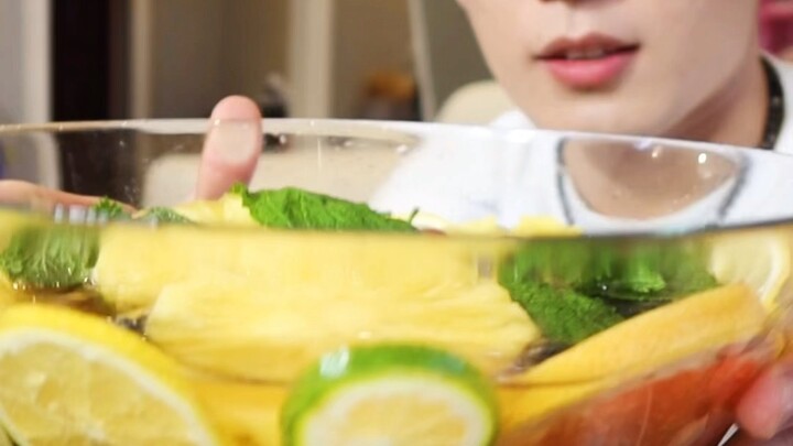 Các anh chị em ơi, em sai rồi! Vừa nãy em gửi nhầm bài mất rồi, cứ tưởng là bản cập nhật.