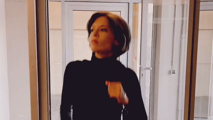 When the lively and humorous Latin policewoman meets the serious German