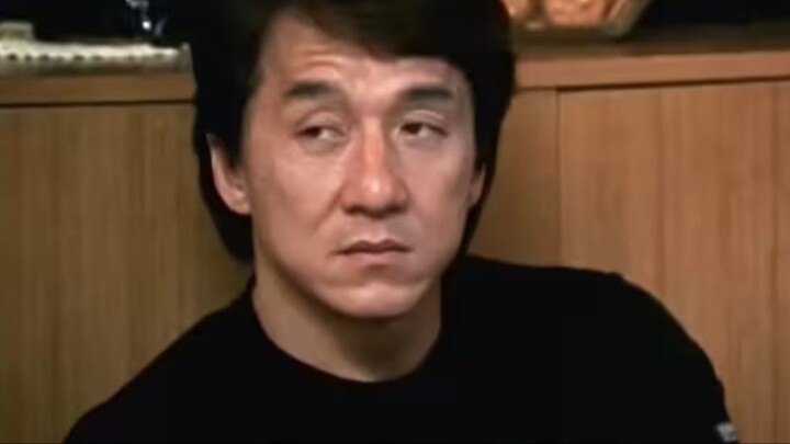 Jackie Chan: Aku sendiri pernah menyaksikan seorang sutradara besar kehilangan semua hartanya karena