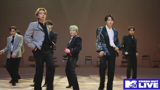【ถ่ายทอดสด】วิดีโอการแสดง Darl+ing ของ SEVENTEEN มาแล้ว! SEVENTEEN แสดงเพลง 'Darl+ing'