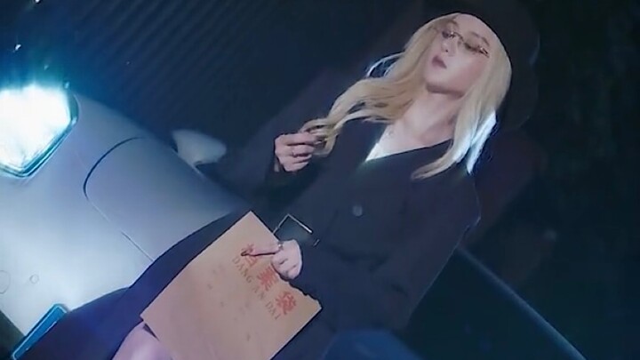 [บทละครสั้น] "เมื่อเธอมุ่งเป้าไปที่เหยื่อของเธอ ดวงตาของเธอจะสว่างขึ้น"