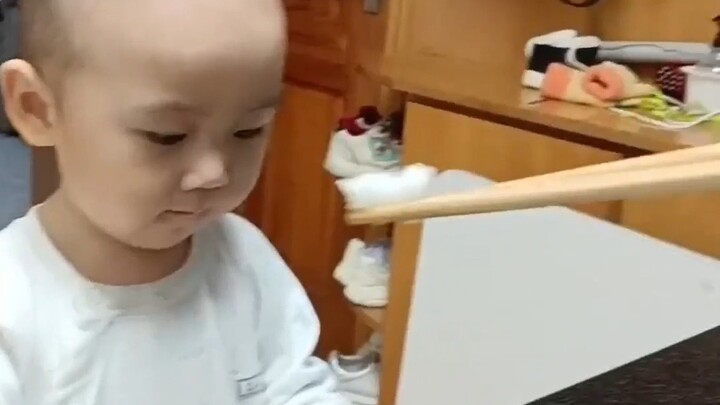 The kid’s already burned and talking, but the mom’s still just “hahahahahaha!”