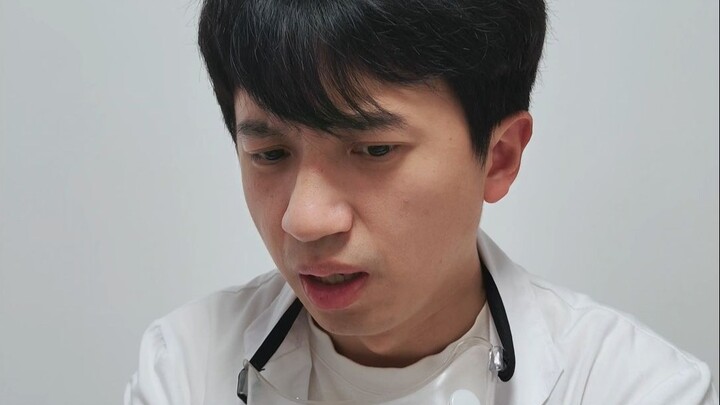 Setiap mahasiswa pascasarjana wajib memiliki seorang anggota komite psikologi.