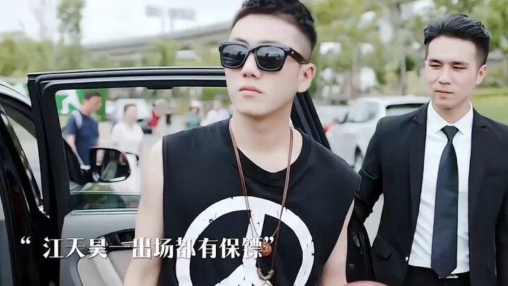 Mengulas kondisi keluarga keempat anak muda ini, ternyata Miao Miao sebenarnya sangat biasa-biasa sa