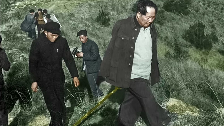Nhân dân không quên Chủ tịch Mao!!