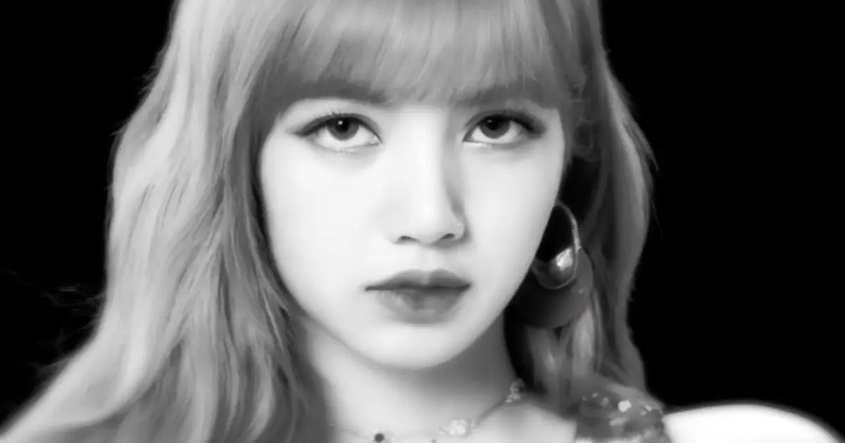 Lisa x lips