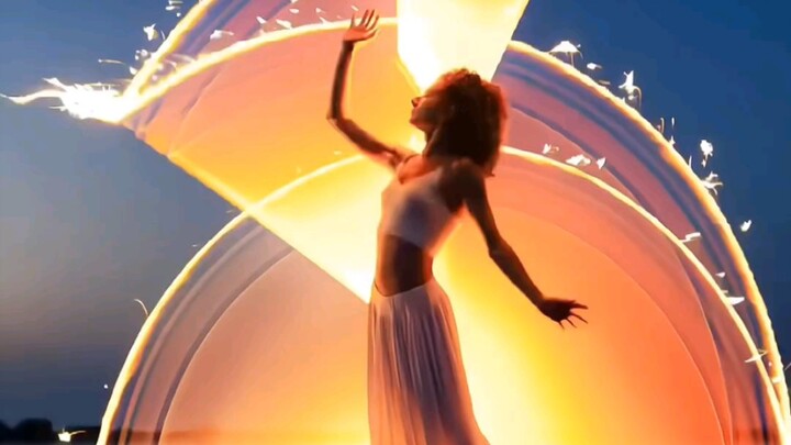 “Kalau nggak punya sel artistik, nggak bakal bisa nemuin aku, kan?”