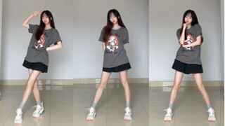 Come listen to the sweet girl's exclusive song~You（=I）