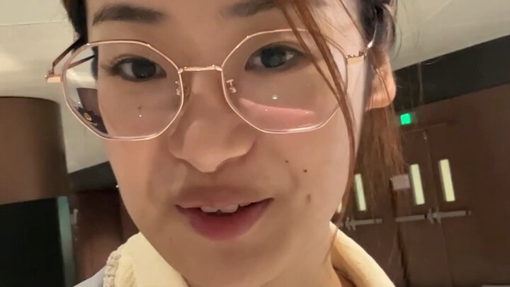 ครั้งแรกที่นอนแคปซูลโฮเทลในสนามบิน ออกจากห้องก็ถึงประตูขึ้นเครื่องเลย ฟินสุดๆ!!!