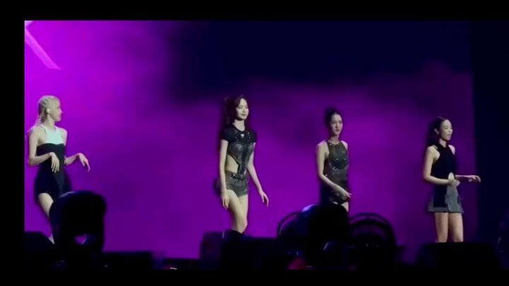 حفلة بي بي في فيتنام ترقص على أغنية "دينغ دينغ دانغ دانغ"!!! (إنها رقصة النسخة الصينية)