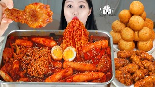 ASMR MUKBANG| 직접 만든 즉석 떡볶이 허니콤보 치즈볼 먹방 & 레시피 FRIED CHICKEN AND Tteokbokki EATING