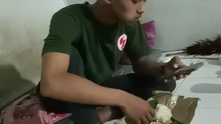 mangan ra mangan ura urip