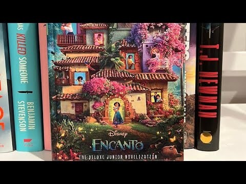 Disney Encanto: The Deluxe Junior Novelization- Book Review