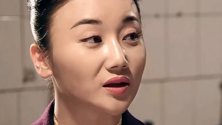 教会徒弟饿死师父，幸亏傻柱留了一手！《情满四合院》精彩片段！