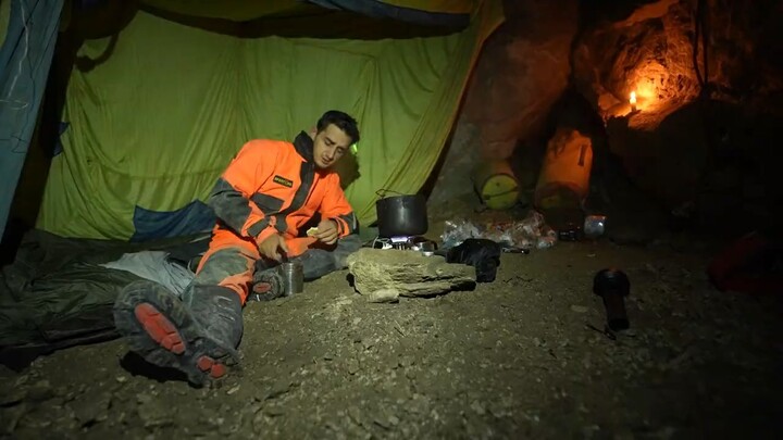 পৃথিবীর কেন্দ্রে যাত্রা (৮ দিন লেগেছে, ১০ কেজি ওজন হারিয়েছি)