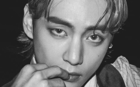 ฉับพบว่าความหล่อของของบังทันทั้งเจ็ดเปลี่ยนไปตลอดเลย หล่อกับหล่อมาก 