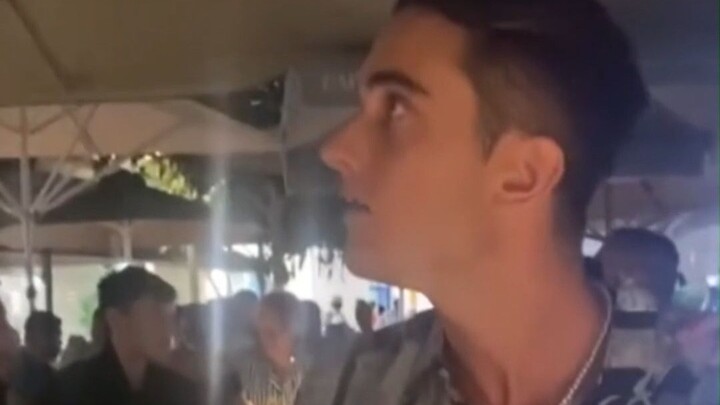 เมื่อบัตรเครดิตของเพื่อนชาวยุโรปผู้ร่ำรวยของเราถูกปฏิเสธ