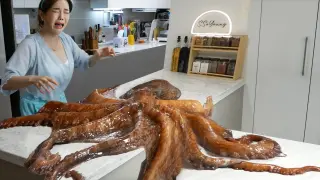 [Mukbang ASMR] 10kg 대왕 문어 의 습격 ! 🐙 Attack of the 10KG Giant Octopus Seafood Eatingshow Ssoyoung