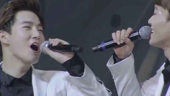 EXO và NCT: Cùng một tình huống, phản ứng khác nhau!