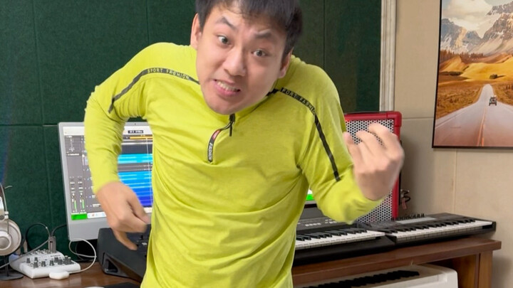 การฝึกฟื้นฟูของนักบำบัดโรคสมองพิการผู้ชั่วร้าย ร้องเพลงร็อก “ร็อกบนเส้นทางการเดินทัพครั้งใหม่”