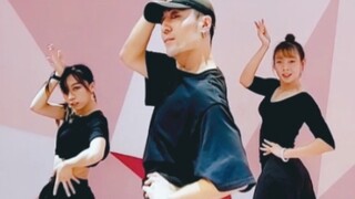【Bai Xiaobai】การเล่นซู่หน่าในเทศกาล ❀24 คำศัพท์พลังงานแสงอาทิตย์ “เสี่ยวหม่าน” ห้องฝึกซ้อมเต้นแจ๊สสไ