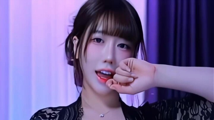 Tarian oleh streamer cantik Korea Selatan yang sesungguhnya