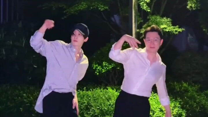 Jianci and his teacher perform the referee dance together! Full version (duet + solo) + clip version