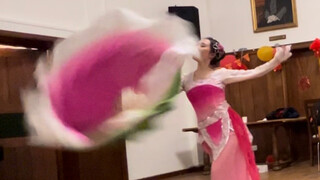 诺丁汉大学Chinese New Year庆祝活动｜《咏荷》翻跳｜老外喊的真响 气氛真的好好
