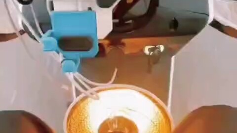 Langsung dingin banget! Sungguh dingin—alat penghangat ajaib untuk kurir makanan.