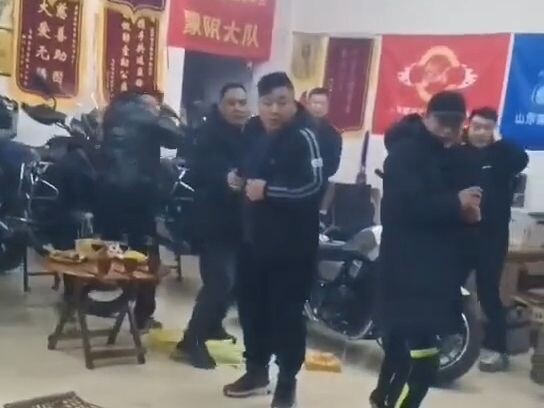 Ngày Tết là phải vui vẻ, rộn ràng!