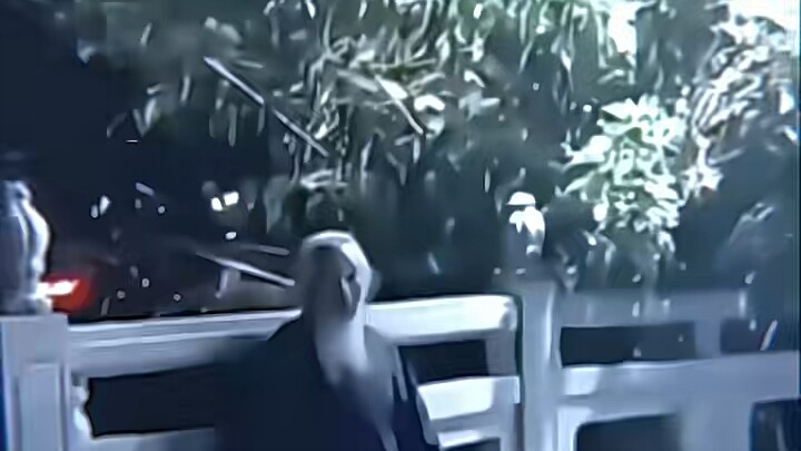 อาจารย์ ท่านคำนวณไม่ได้เลยหรือว่าเขามีเงินไหม?