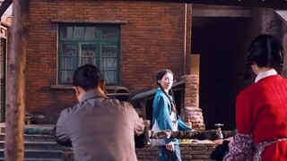 Khi những tình địch gặp nhau, họ trở nên cực kỳ ghen tuông.