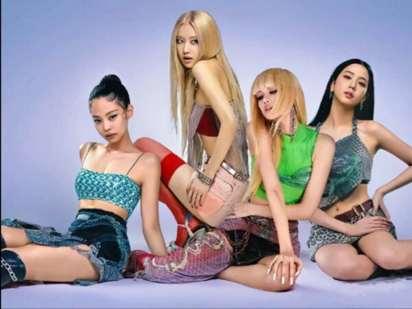 Về khoản cover thì chẳng tìm ra đối thủ nào cả