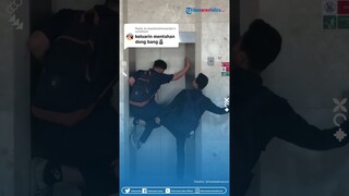 Kelakuan Cowok Kalau Lagi Pada Gabut! Malah Cosplay Spiderman Buat Kagetin Orang di Lift