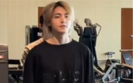 【Kim Tae-hyung】Olahraga dua menit, hiburan dua jam
