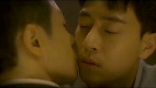 He was kissed in the cheeks by his boss🥵