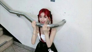 Những bức ảnh cầu thang kỳ lạ của Kpop: Hãy xem bạn có nhận ra thần tượng nào không