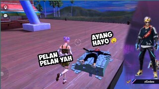PRANK JADI CEWEK DI TRAINING AJAK W1K W1K -BAPER JANGAN NONTON 🤣|FREE FIRE INDONESIA