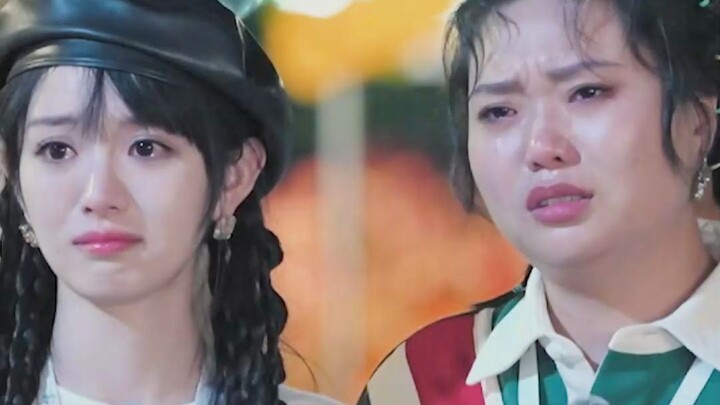 Don’t kill me with Mom’s knife—mama’s girls will cry their eyes out! Waaah~~