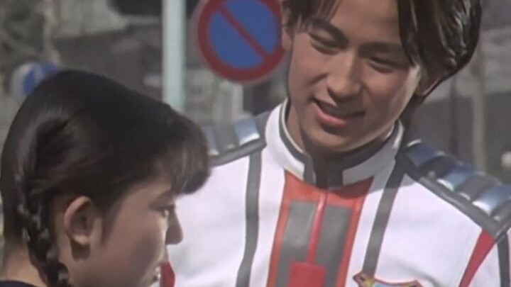 There is a cause first, then there is an effect. The necklace eventually returned to Ye Rui.